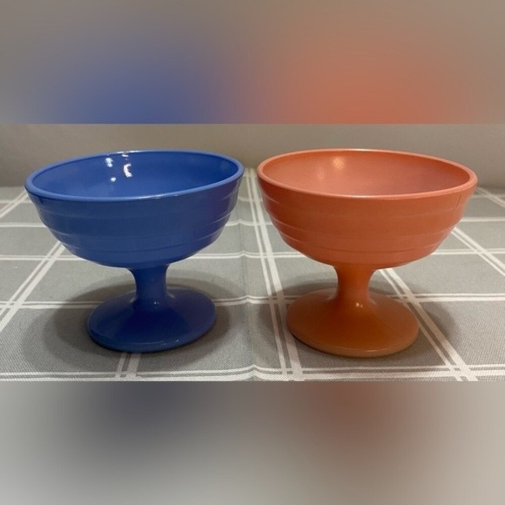 Vintage Hazel Atlas Moderntone Platonite Pastel Footed Dessert Sorbet Glass Dish